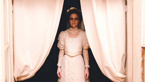 PELICULA Невеста - The Bride
