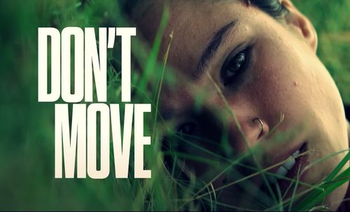 Dont Move, producida por Sam Raimi, nos coloca en la piel de una mujer paralizada! 2